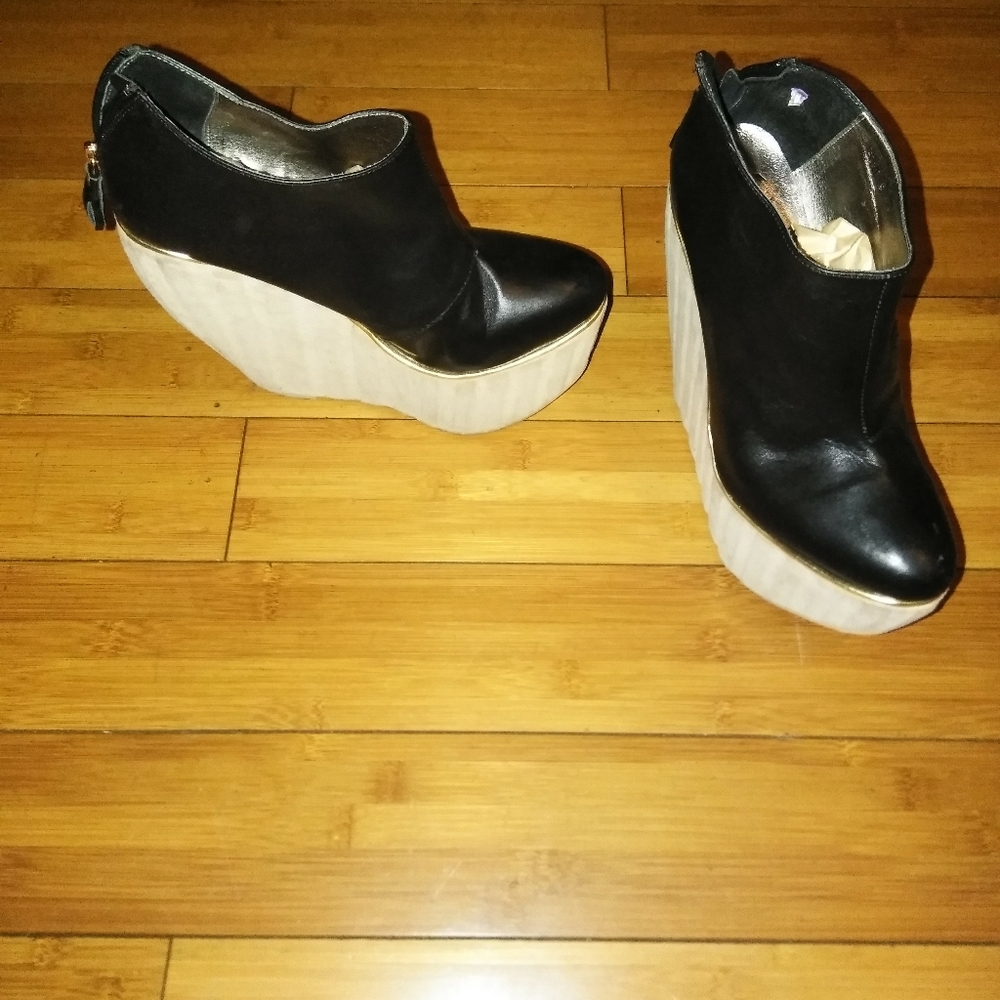 Genuine Leather ELLY CLAY black wedge heels sz 41
